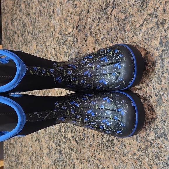 Boys Bogs Size 3 - Picture 6 of 10